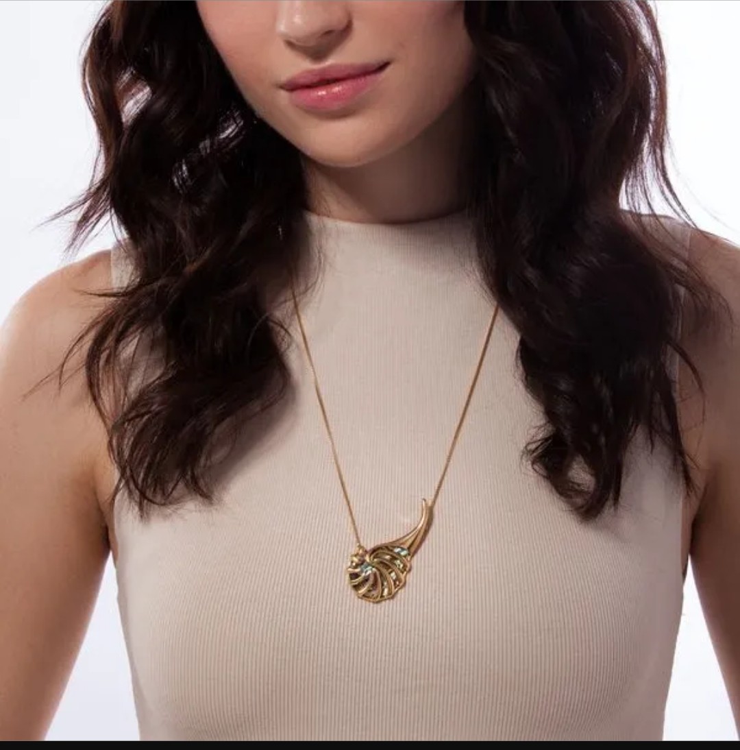 Colar Concha Dourada com Abalone