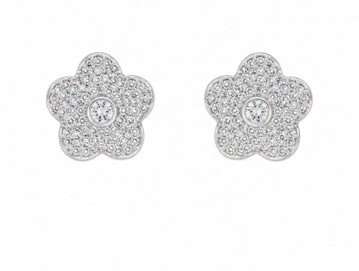 Brinco Flor Cravejada em Prata 925